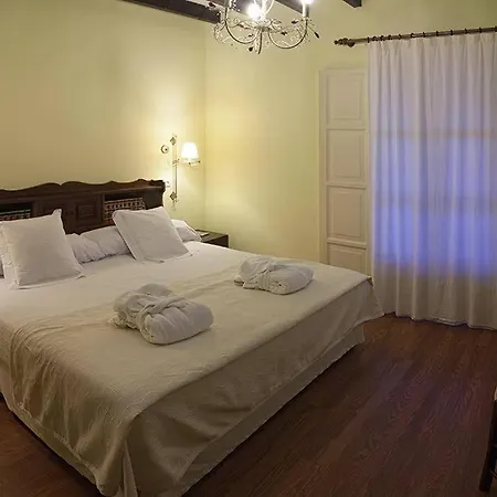 Torre Del Milano Fogadó Comillas