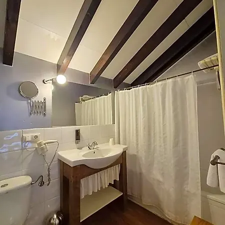 Torre Del Milano Penzion Comillas